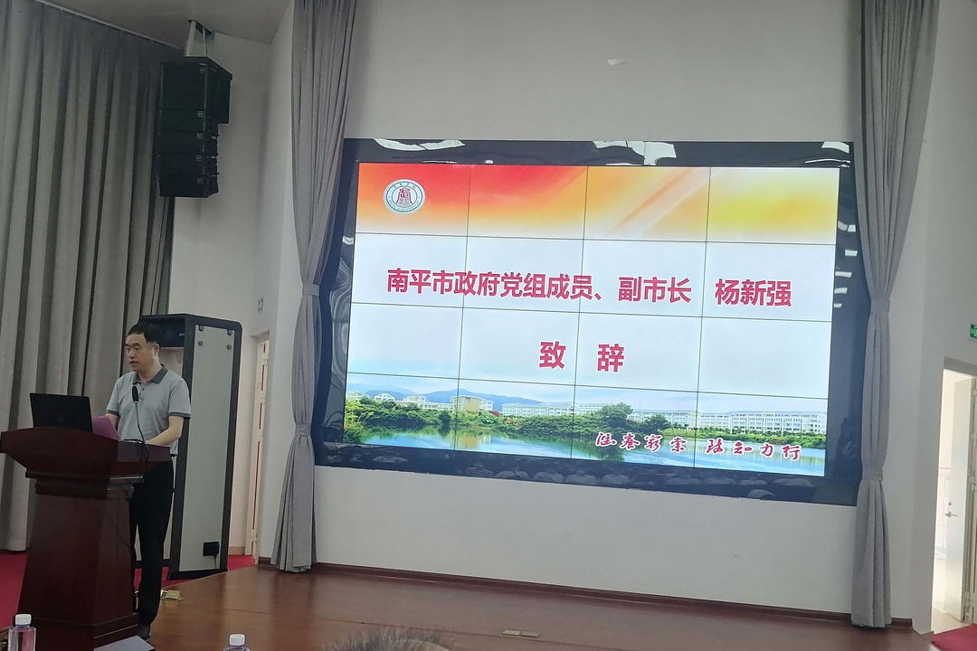 我市開展“送崗留才進校園”專項活動